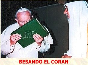Juan Pablo II besa el Corán